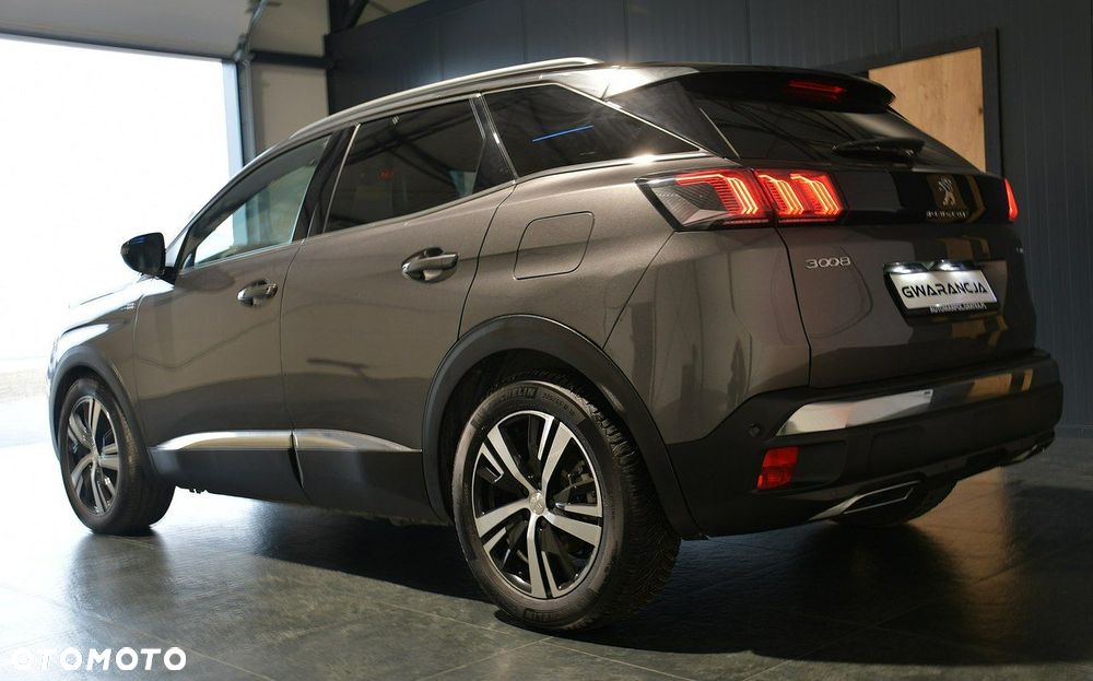 Peugeot 3008 1.6 PureTech HYbrid GT Line S&S EAT8 - 9