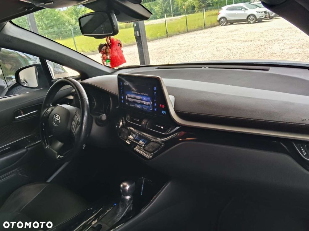 Toyota C-HR - 9