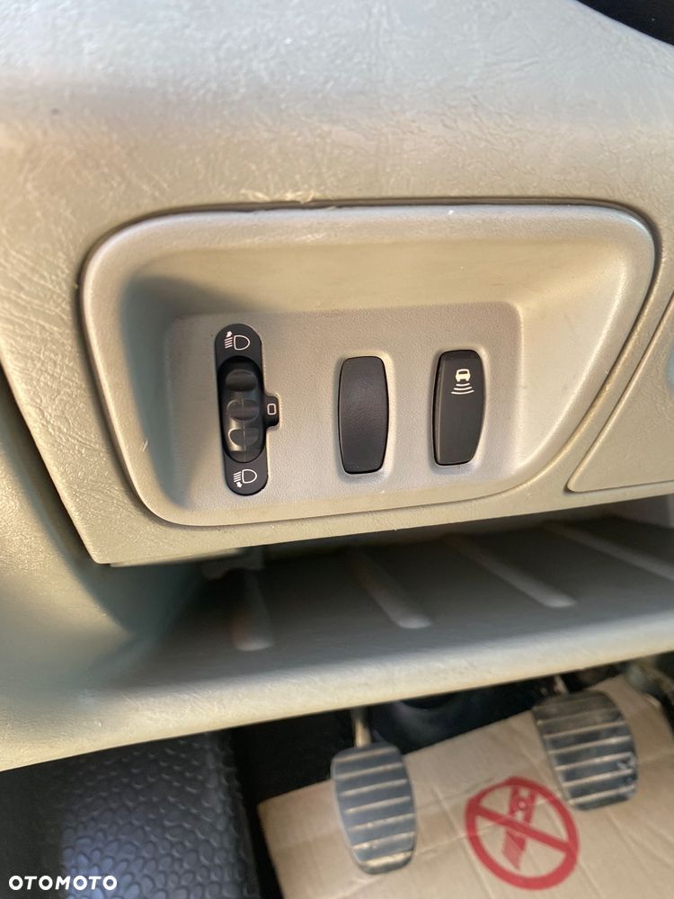 Renault Trafic - 16