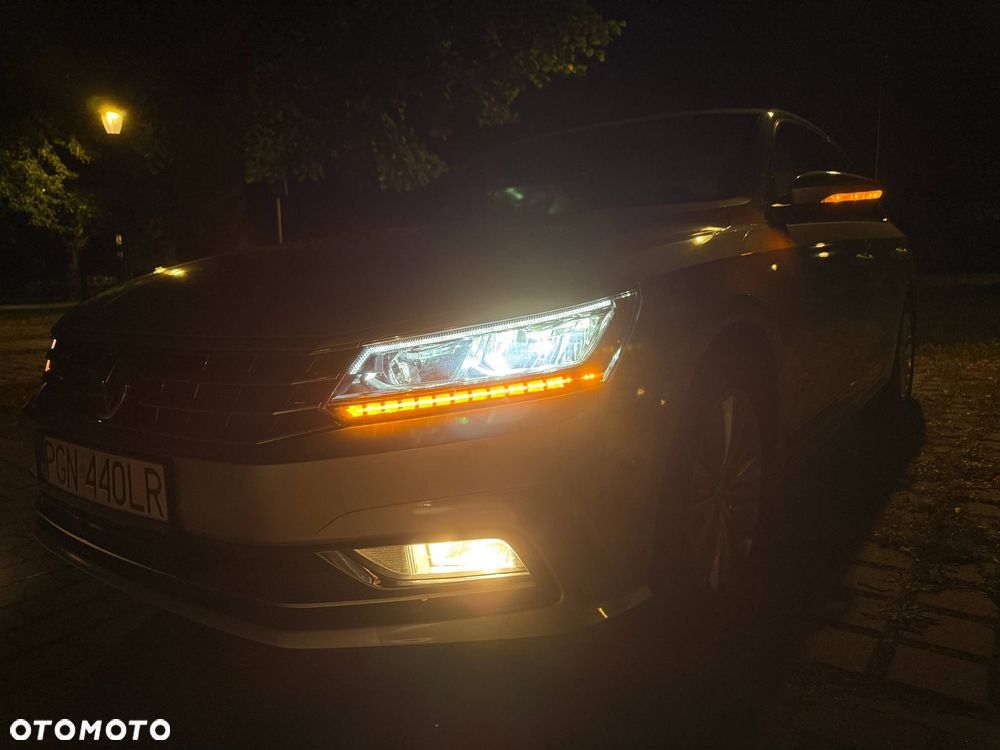 Volkswagen Passat 1.8 TSI BMT Highline DSG - 17