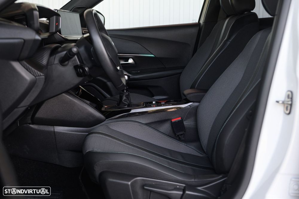 Peugeot 2008 1.2 PureTech Allure - 29