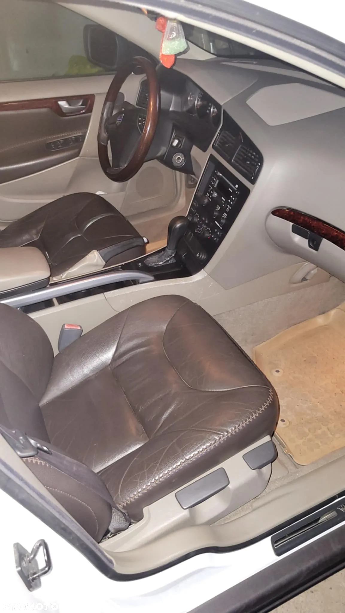 Volvo XC 70 - 10