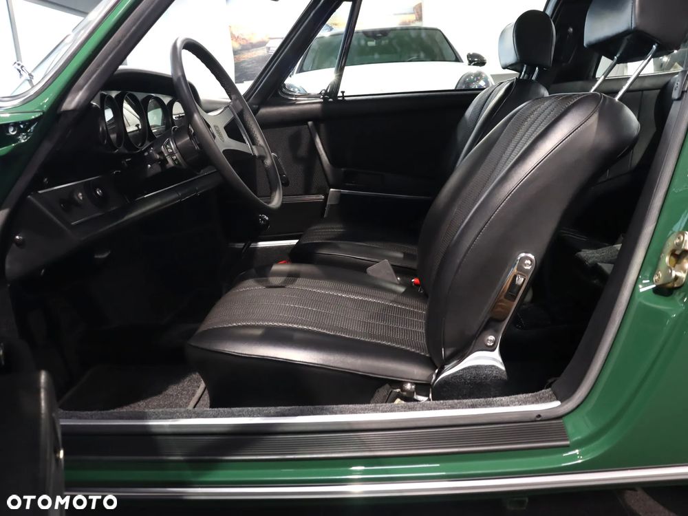 Porsche 911 - 17