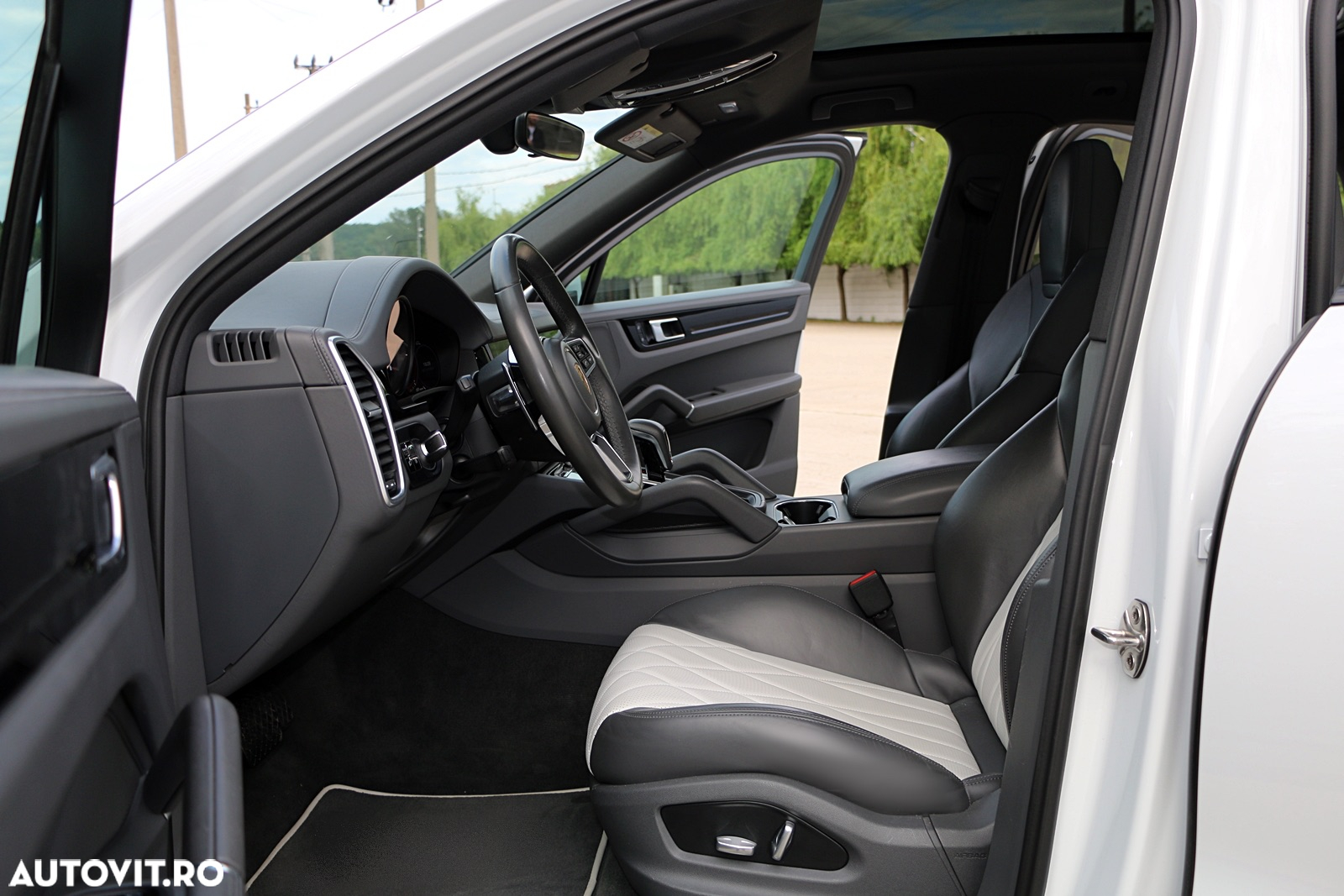 Porsche Cayenne Coupe - 9