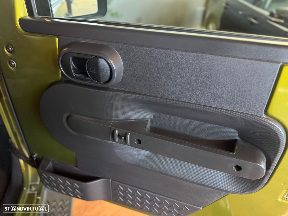 Jeep Wrangler 2.8 CRD ATX Sport - 18