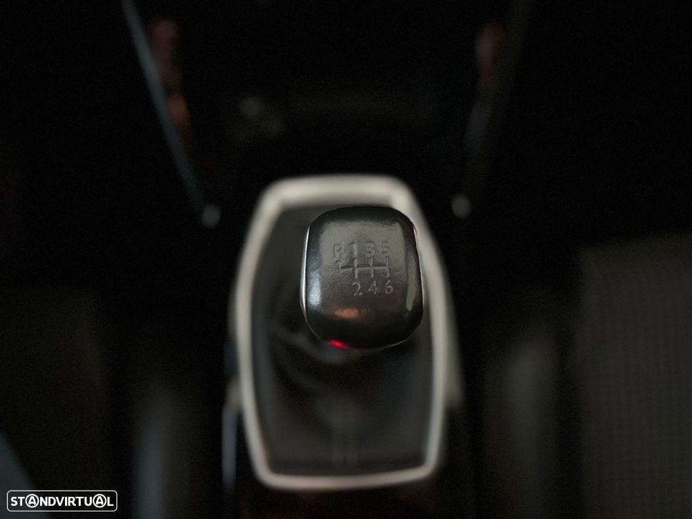 Peugeot 208 1.5 BlueHDi GT - 24