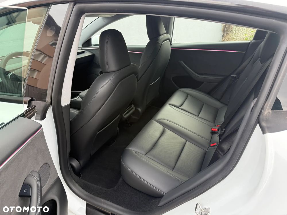 Tesla Model 3 Long Range AWD - 8
