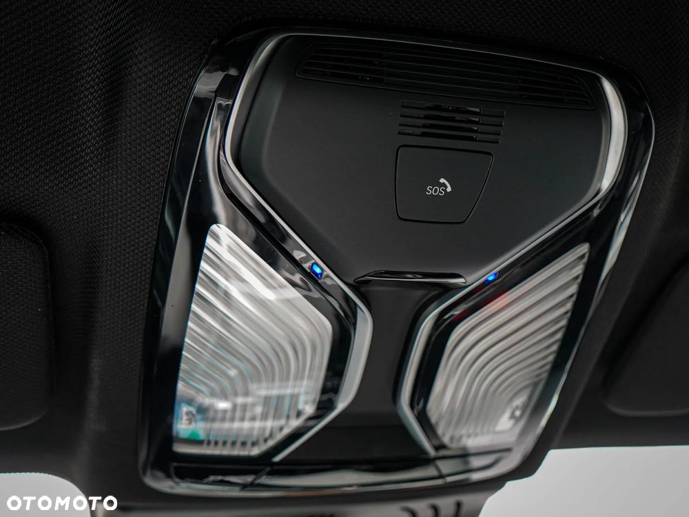 BMW Seria 8 - 26