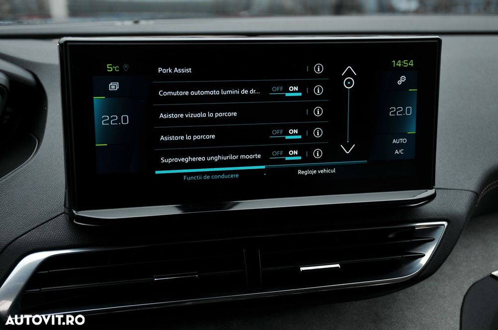 Peugeot 3008 Plug-In Hybrid 225 e-EAT8 GT - 17