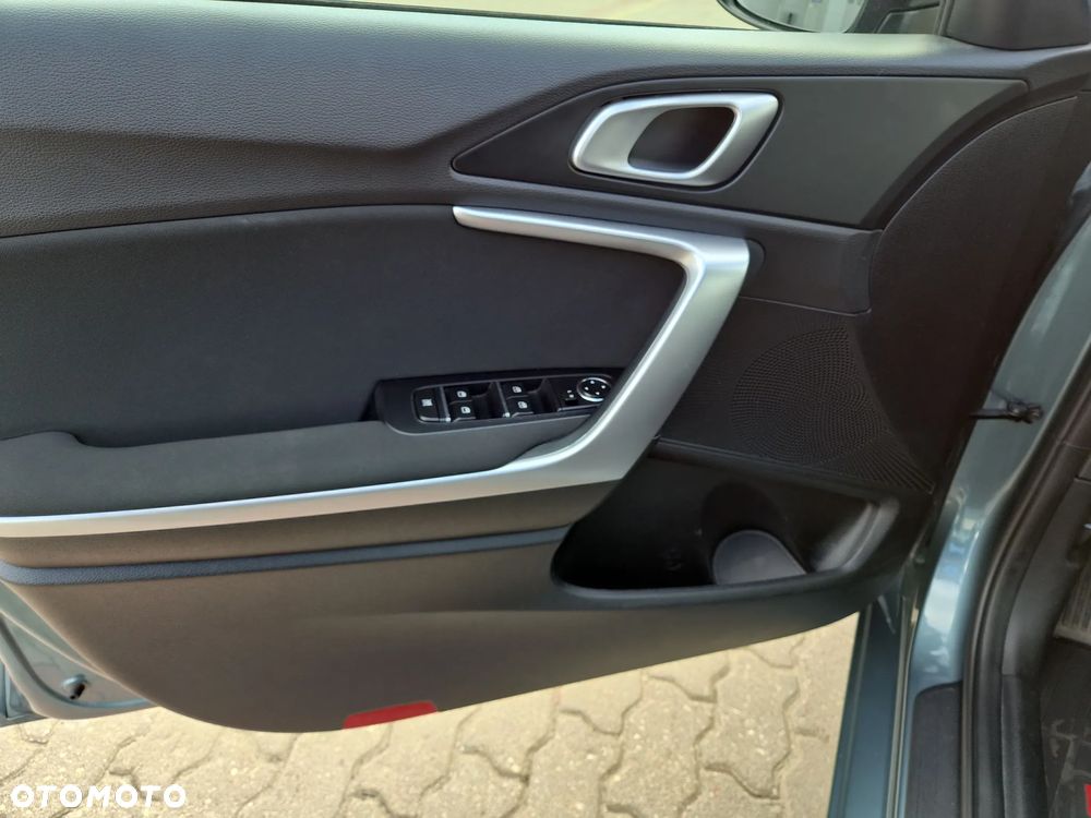 Kia Ceed 1.5 T-GDI M DCT - 10