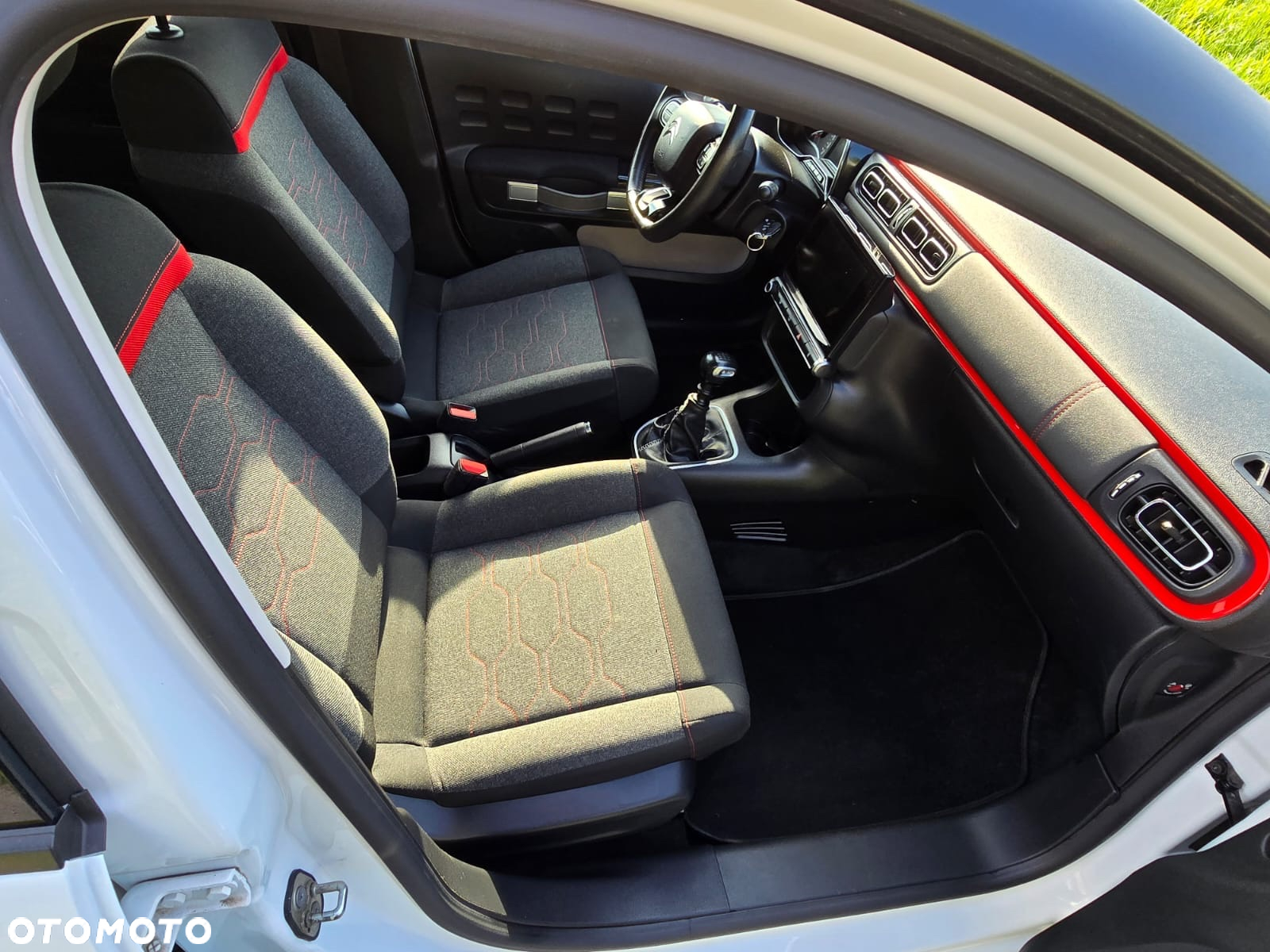 Citroën C3 1.2 PureTech Shine S&S - 16