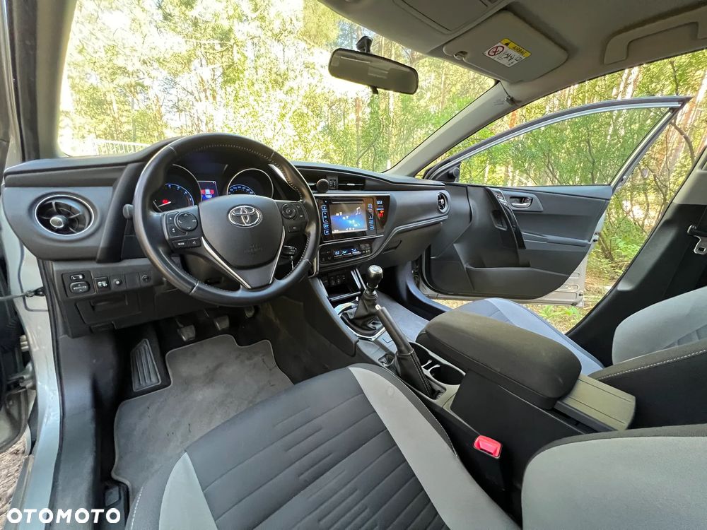 Toyota Auris 1.6 Comfort - 10