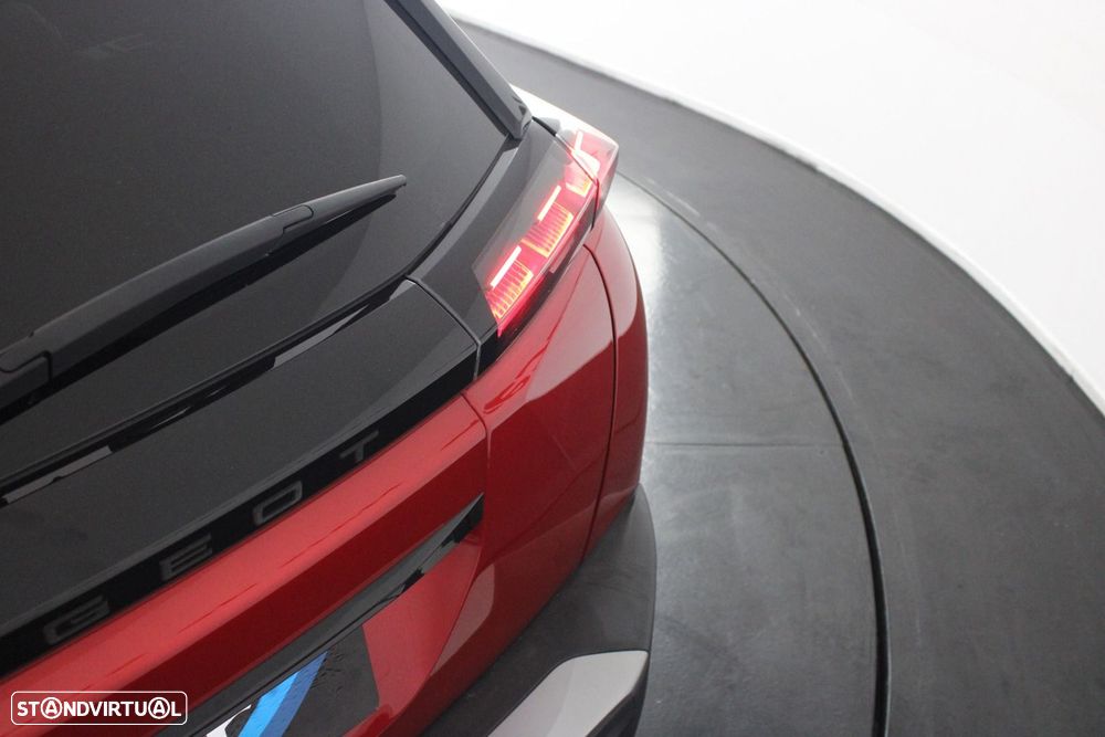 Peugeot e-2008 54 kWh Allure - 42