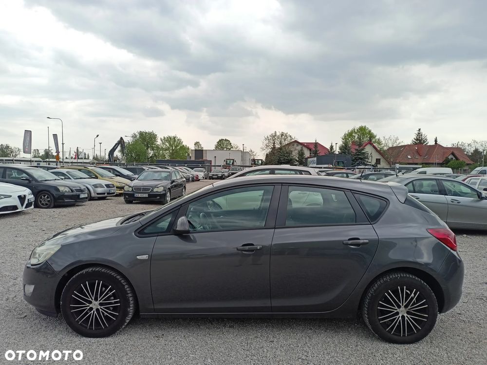 Opel Astra - 2