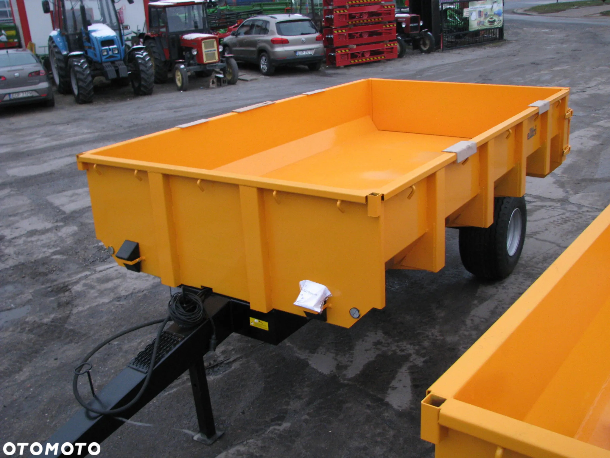 Inny Przyczepa budowlana KELLFRI - 6-9-Ton skorupowa - wywrot do tyłu - 9