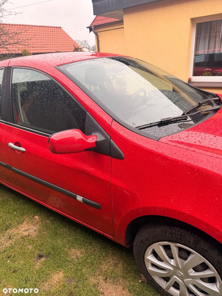 Renault Clio 1.2 16V 75 Expression - 4