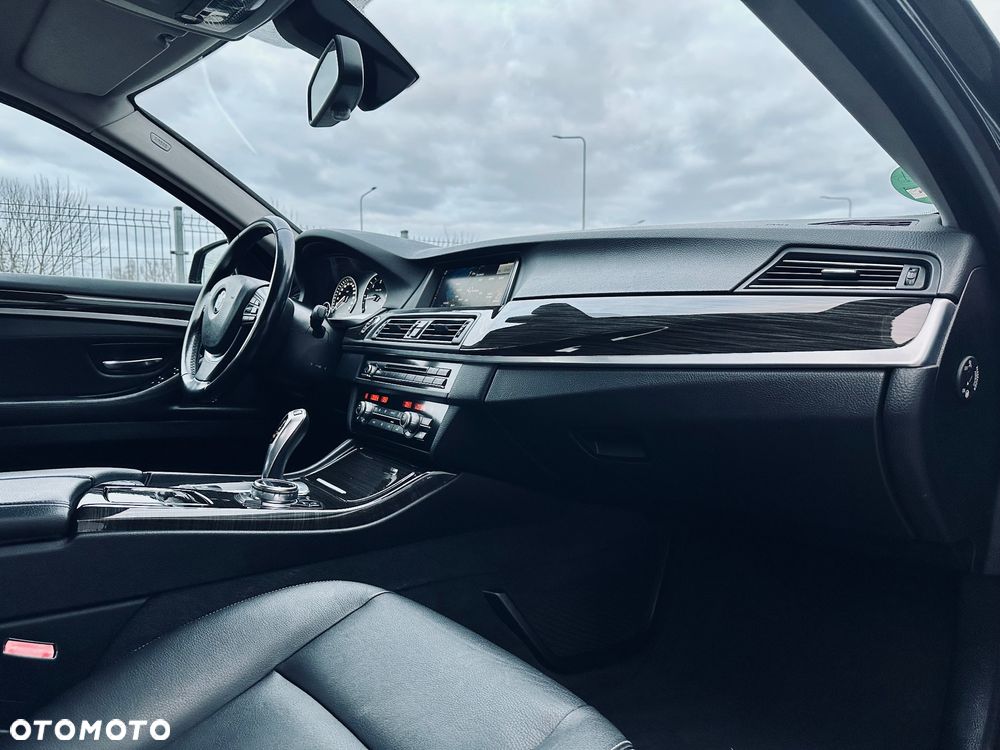 BMW Seria 5 520d Luxury Line - 25
