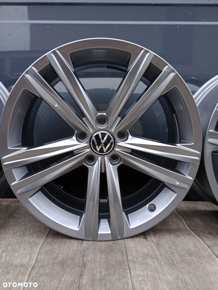 FELGI ALUMINIOWE 5x112 R18 8J ET40 VOLKSWAGEN ARTEON BEETLE CADDY CC GOLF ID BUZZ ID3 ID4 JETTA PASSAT PHAETON SHARAN TIGUAN TOURAN T-ROC - 6