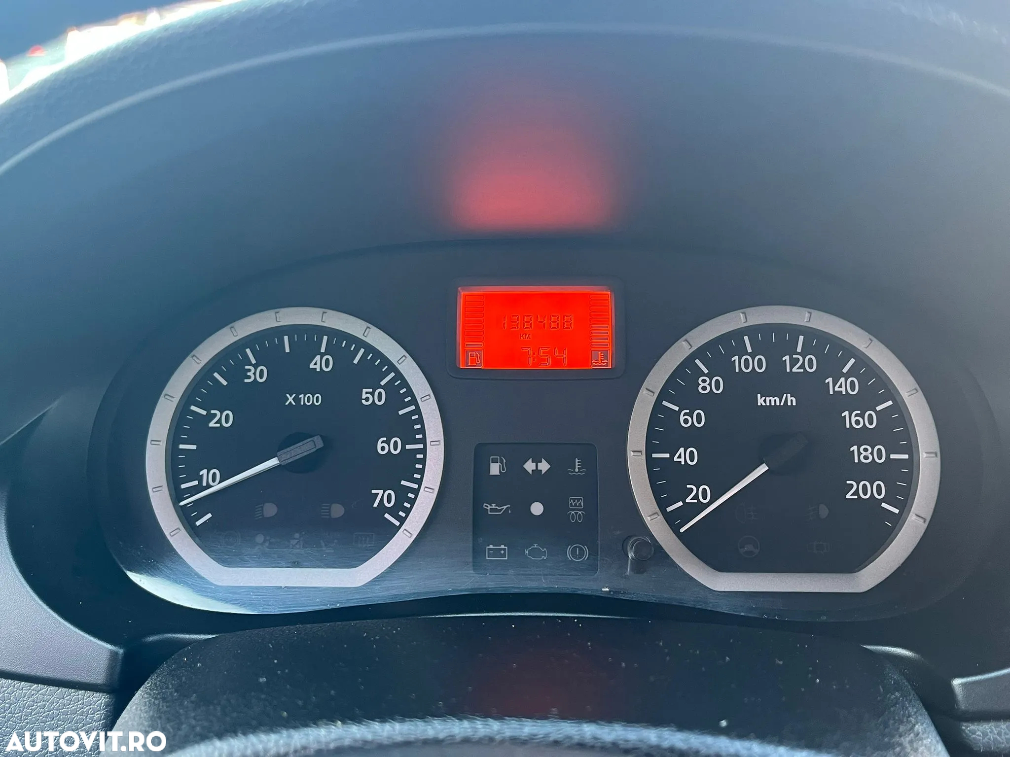 Dacia Logan 1.6 MPI Laureate - 10