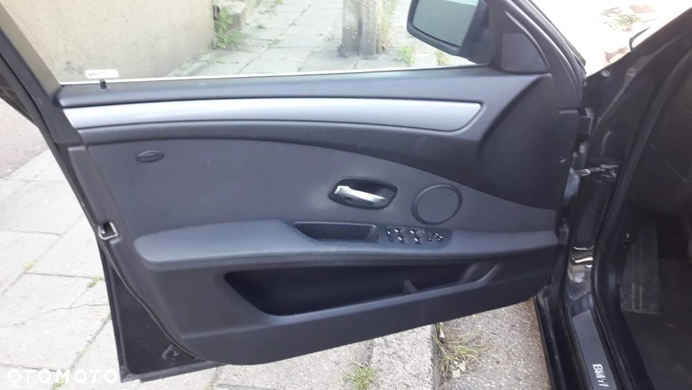 BMW Seria 5 520d - 12