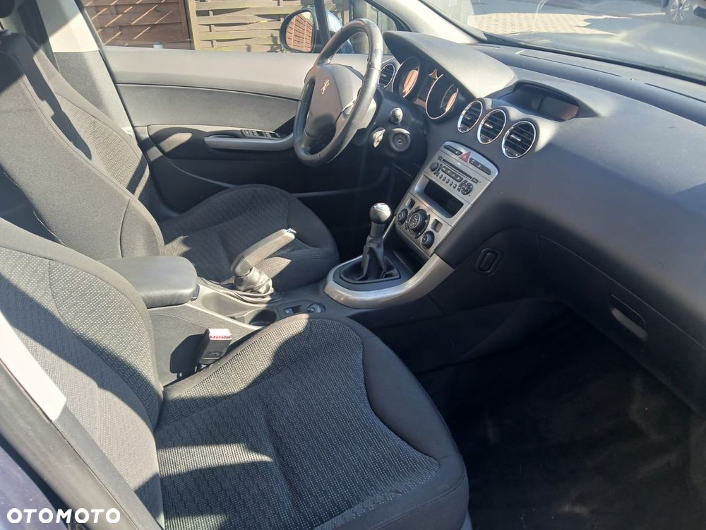 Peugeot 308 120 VTi Family - 11
