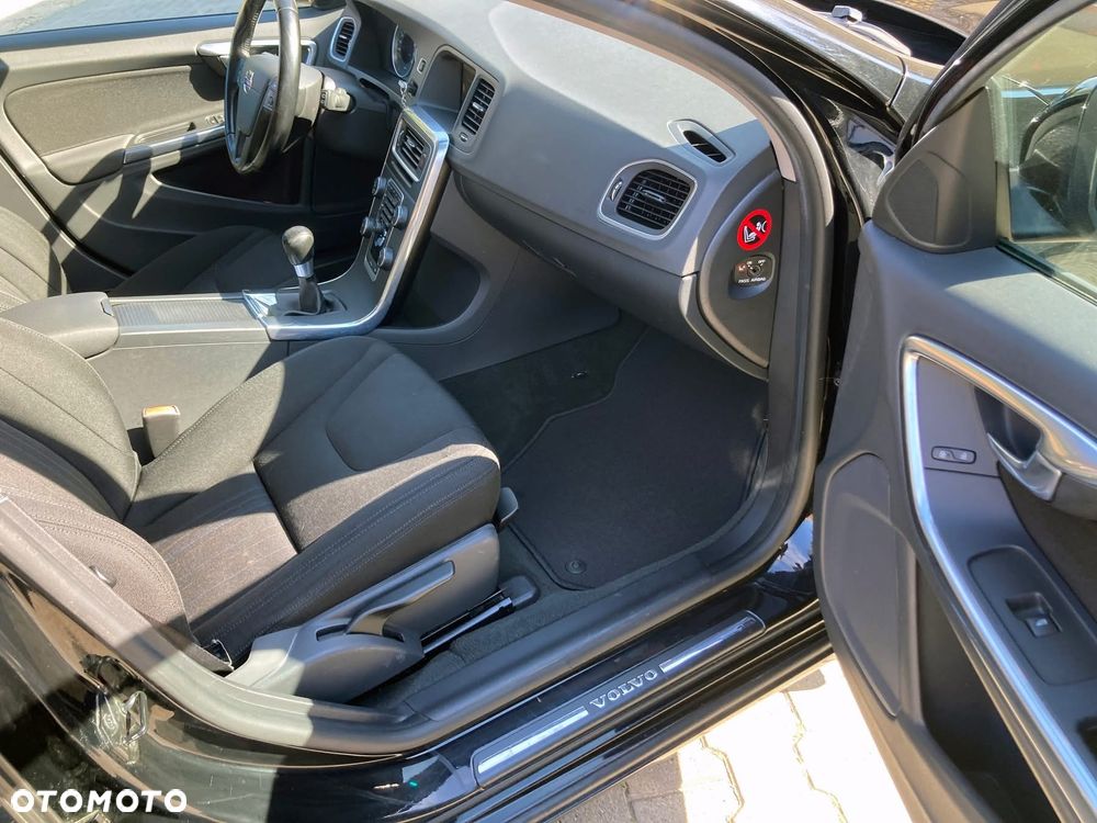 Volvo V60 D2 Kinetic - 12