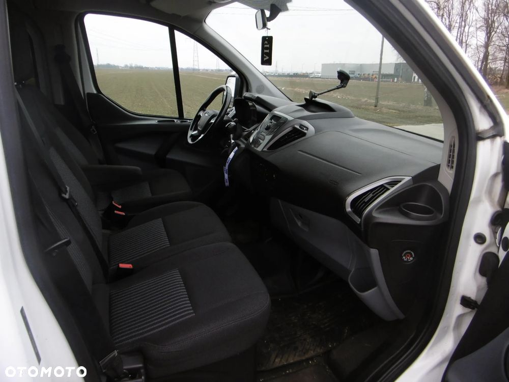 Ford Transit Custom 310 L2H1 Limited - 13