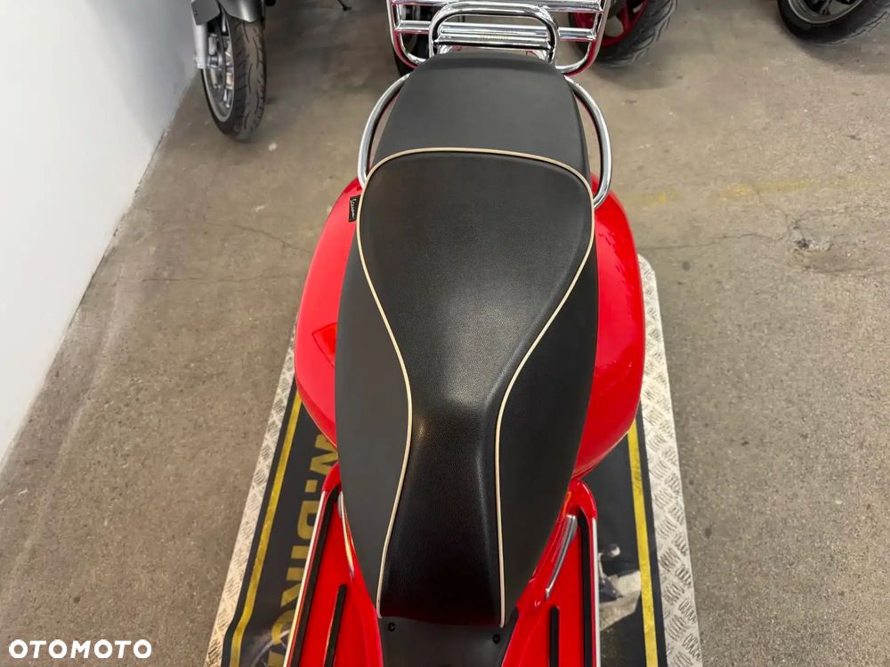 Piaggio Vespa - 26