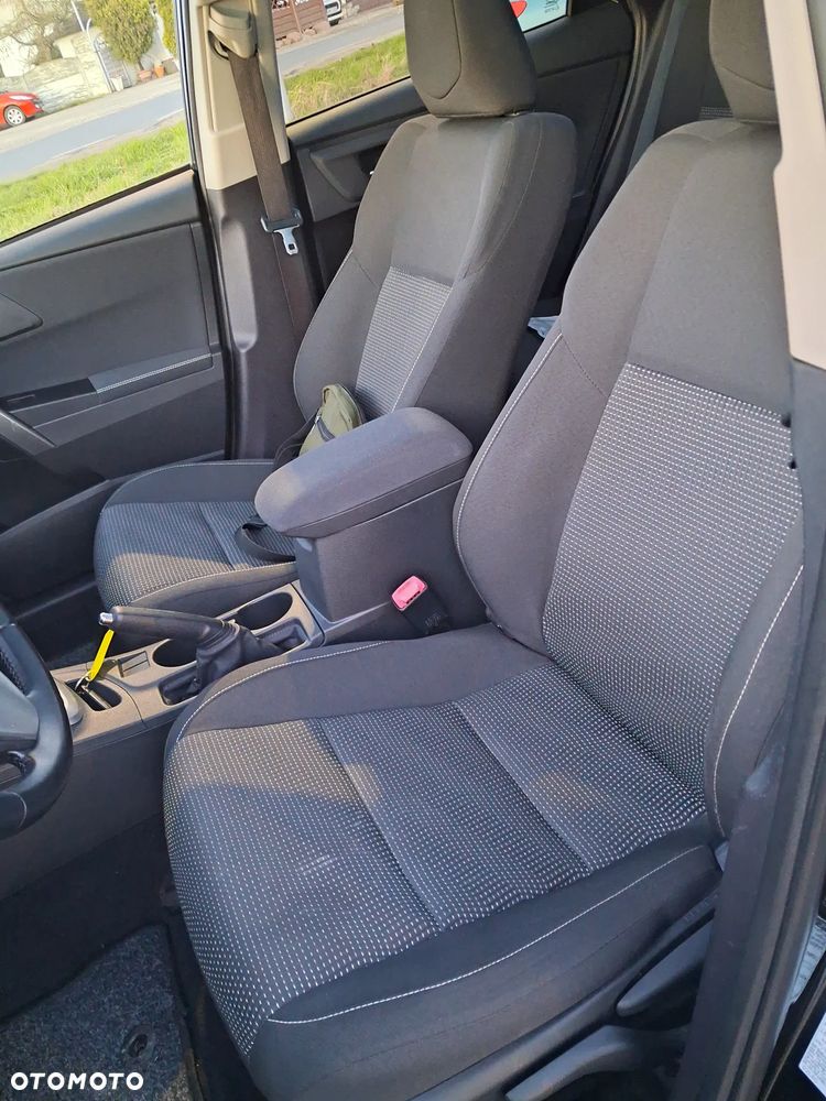Toyota Auris - 18