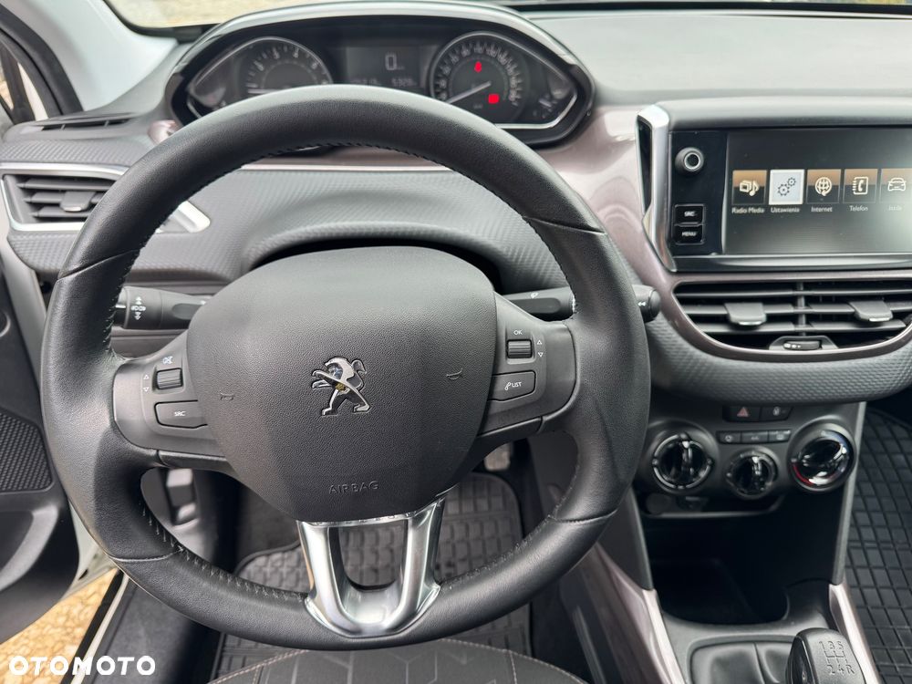 Peugeot 2008 - 10