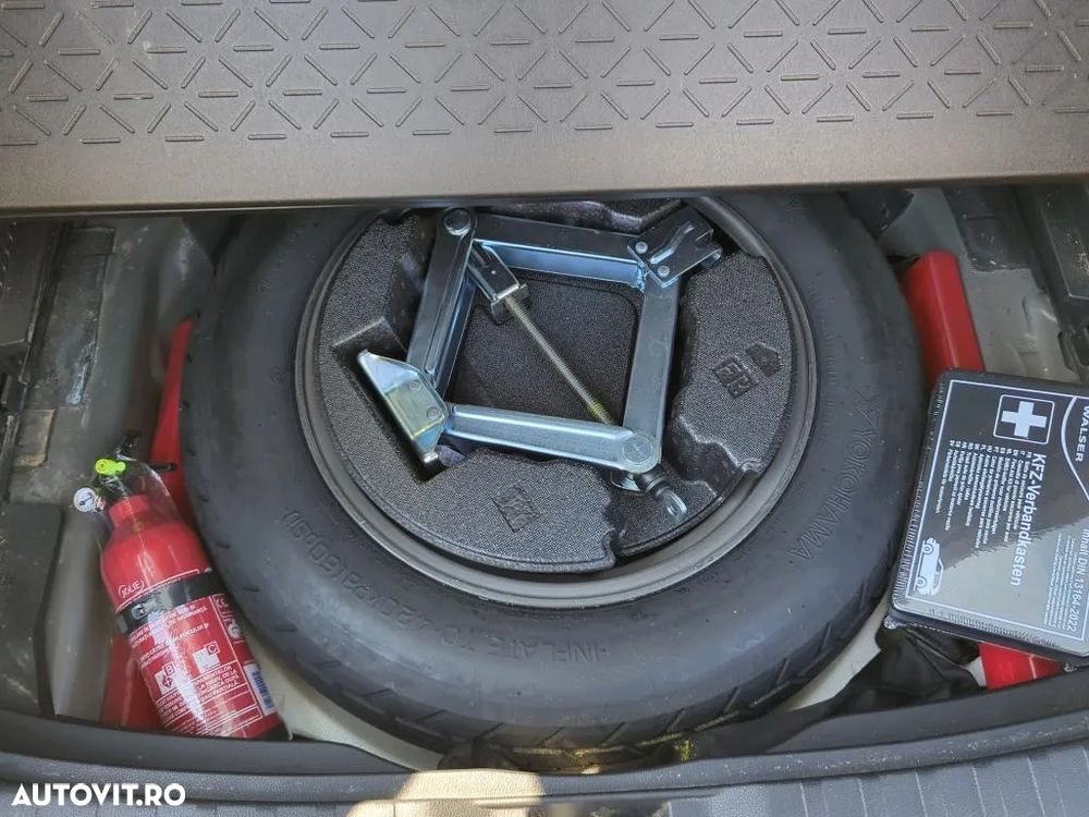 Toyota RAV4 - 11