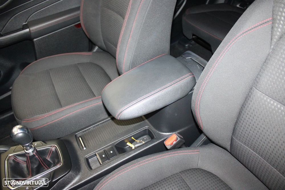 Ford Kuga 1.5 EcoBoost ST-Line - 35
