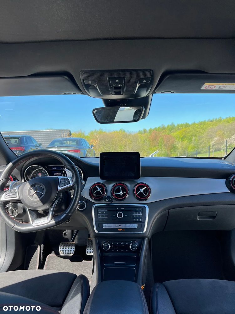 Mercedes-Benz CLA 250 4Matic 7G-DCT Sport - 13