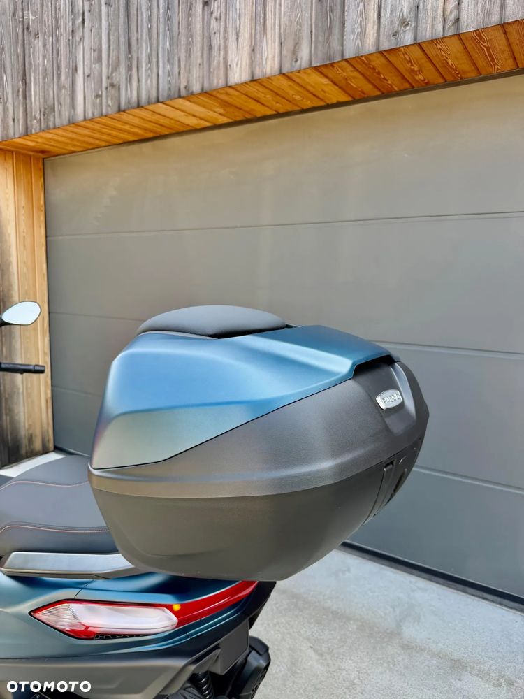 Piaggio MP-3 - 5