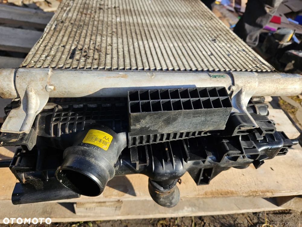 Chevrolet Orlando 2.0 VCDI chłodnica wody powietrza intercooler wentylator wentylatory 13267647 13367378 - 4
