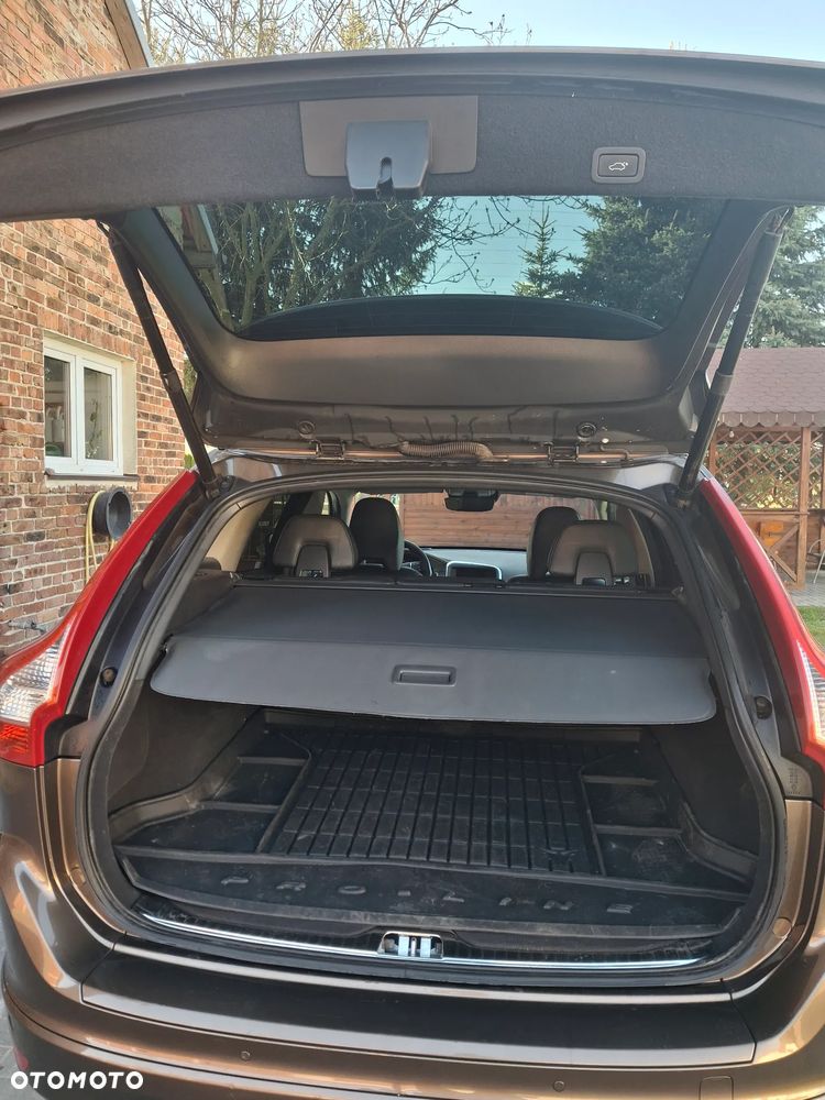Volvo XC 60 D4 AWD Summum - 12