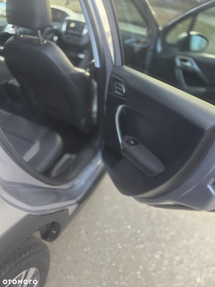 Peugeot 2008 1.2 Pure Tech Style S&S EAT6 - 26