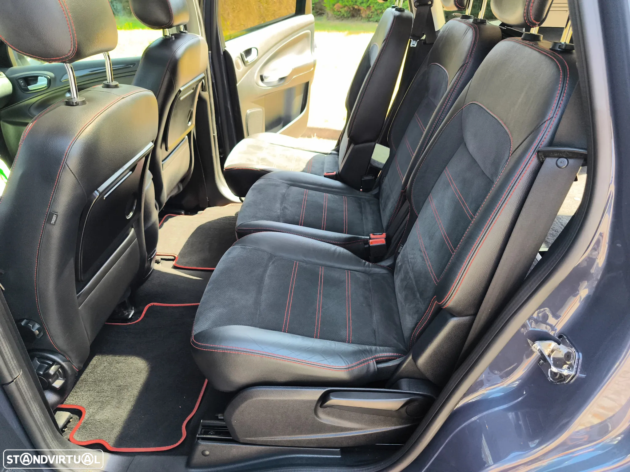 Ford S-Max 2.0 TDCi Titanium Busine. 7L Aut. - 26