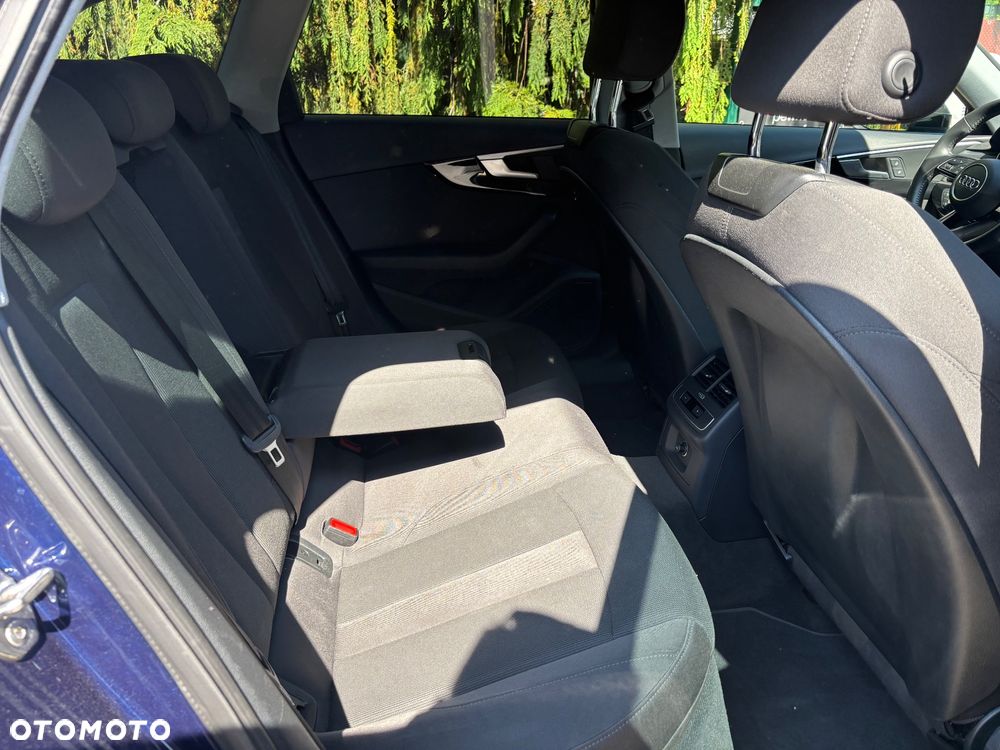 Audi A4 Avant 40 TFSI Sport S tronic - 15