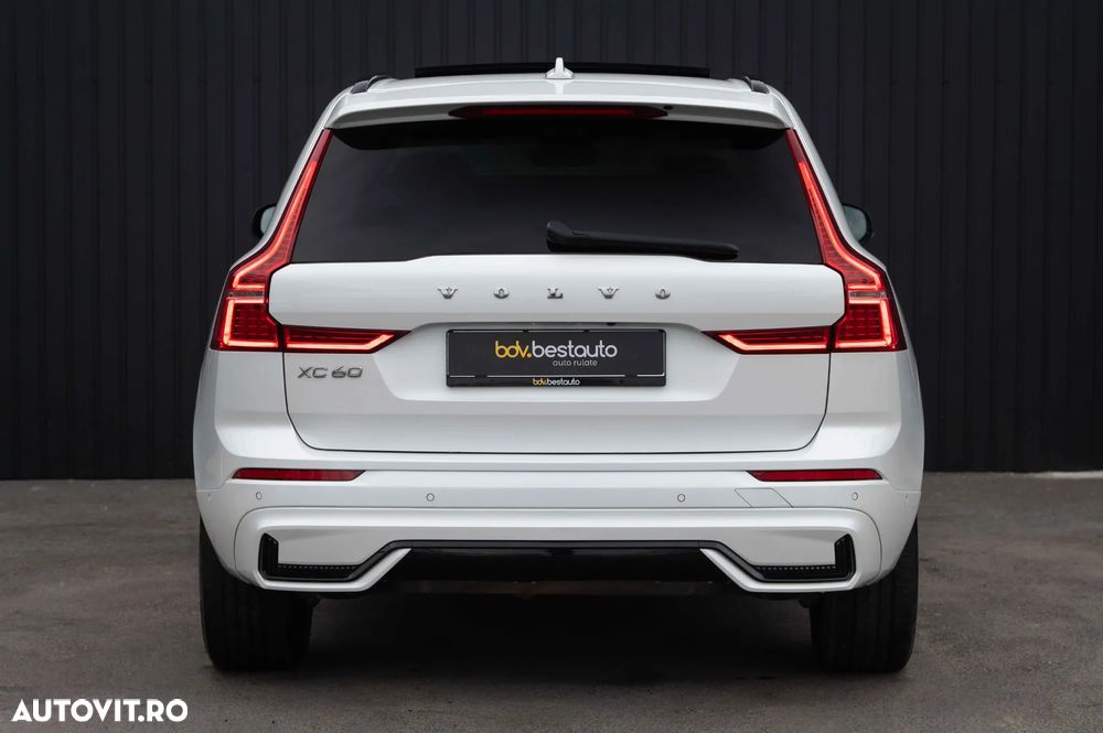 Volvo XC 60 T6 AWD Recharge Geartronic RDesign - 10