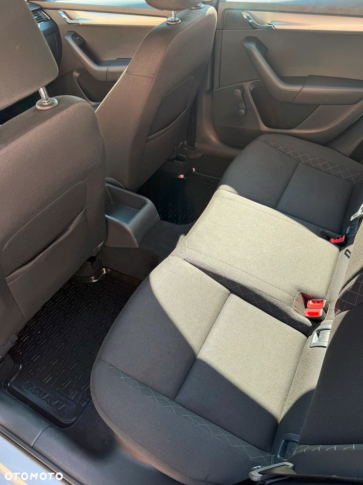 Skoda Octavia 1.6 TDI Active - 9