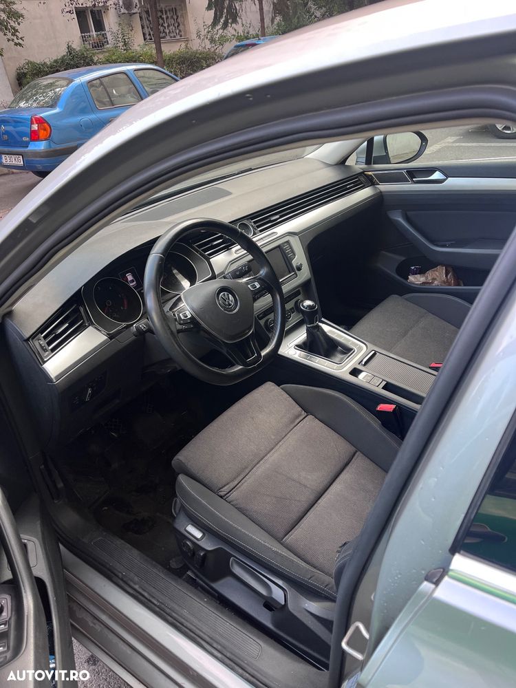 Volkswagen Passat 2.0 TDI (BlueMotion Technology) Comfortline - 9