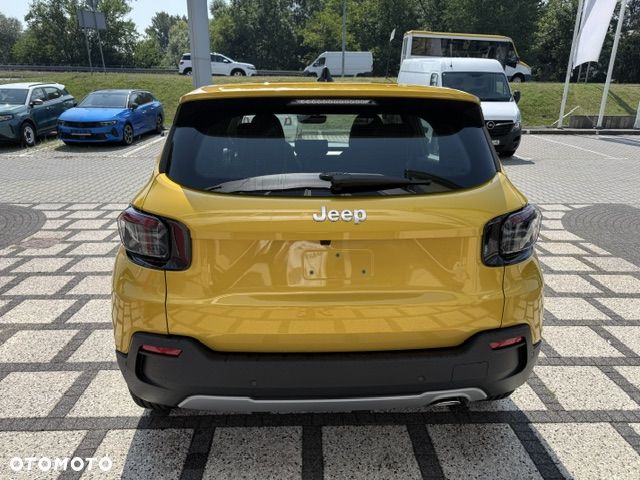 Jeep Avenger 1.2 T3 mHEV Altitude FWD eDCT6 - 8