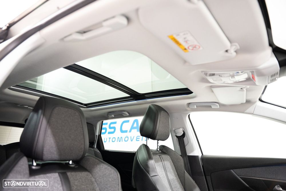 Peugeot 5008 1.2 PureTech Allure EAT8 - 33