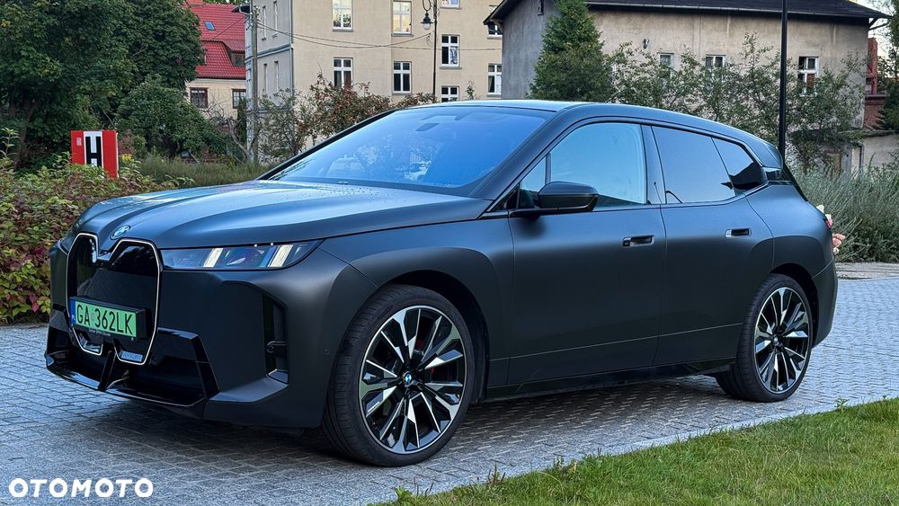 BMW iX - 20