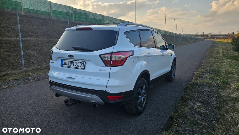 Ford Kuga - 8
