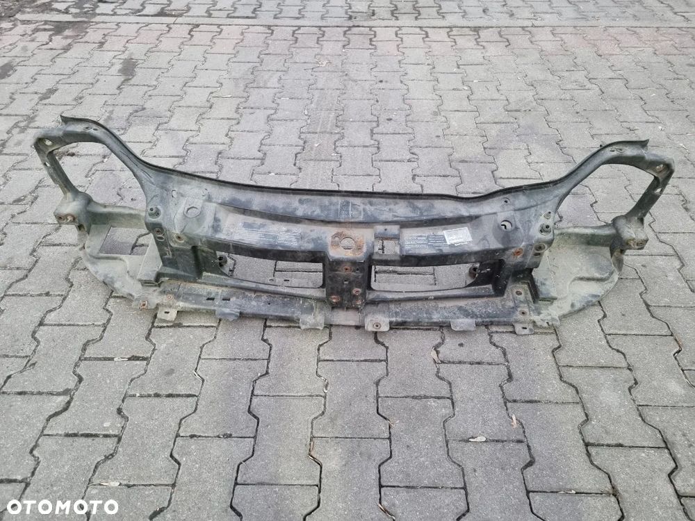 OKULAR WZMOCNIENIE PRZÓD PRIMASTAR TRAFIC VIVARO 01-06r.