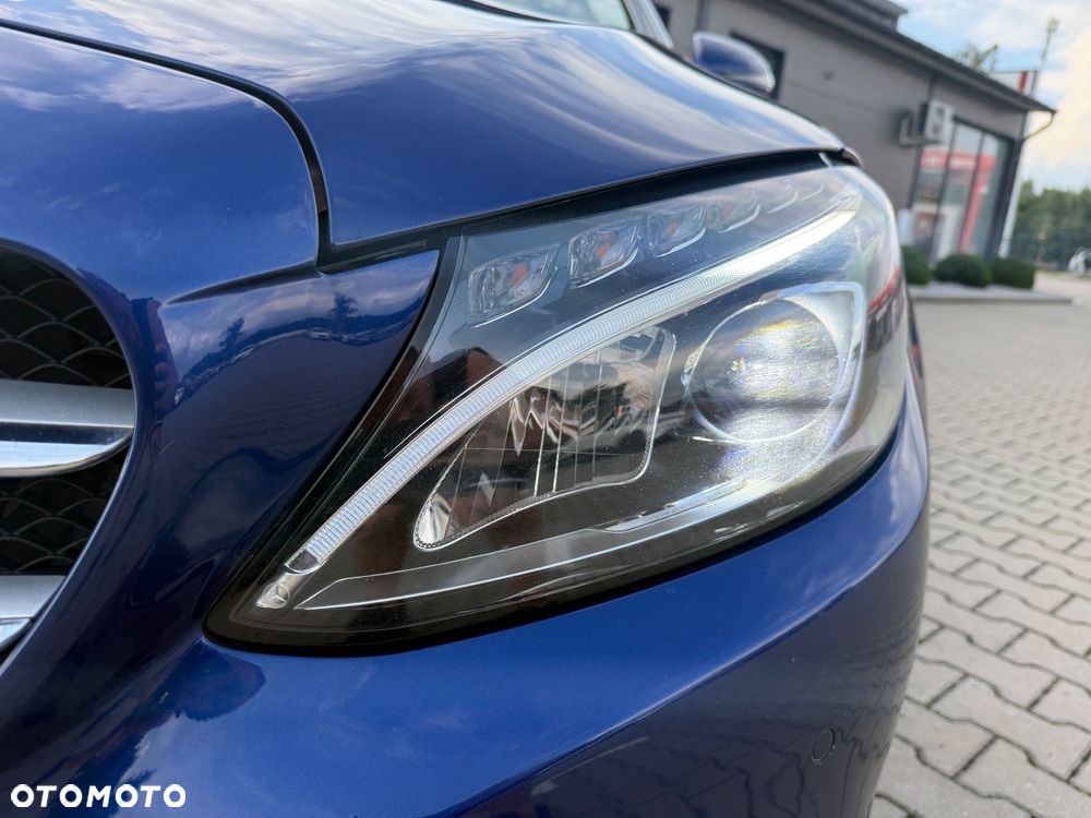 Mercedes-Benz Klasa C 180 (BlueEFFICIENCY) 7G-TRONIC Avantgarde - 37