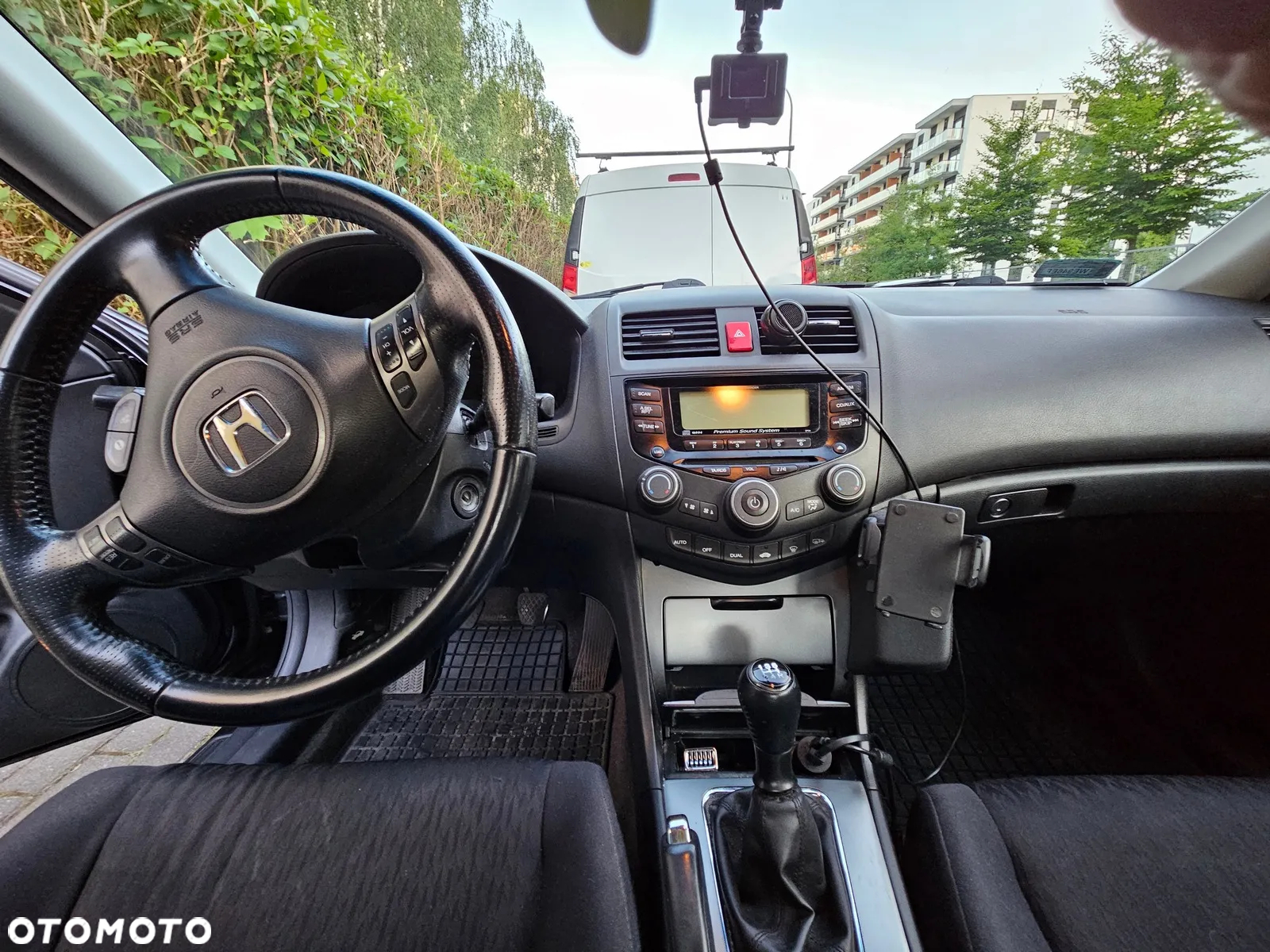 Honda Accord 2.0 Executive - 8