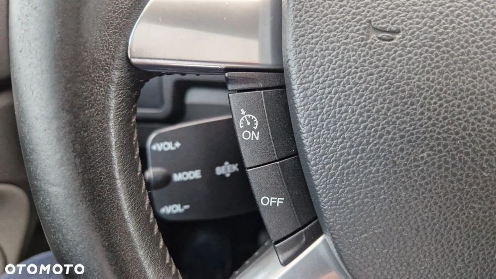 Ford Kuga 2.0 TDCi 2x4 Titanium - 30